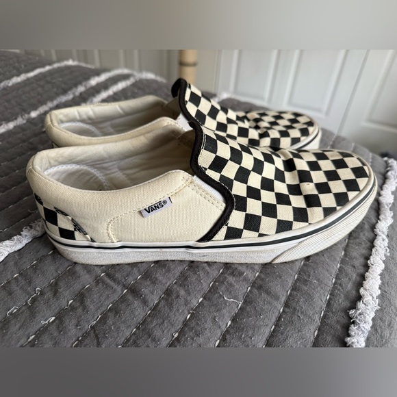 Checkered Vans - Picture 2 of 4